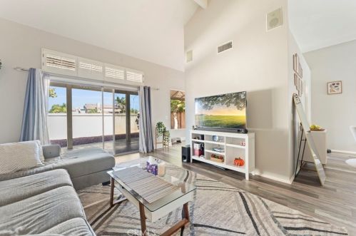 27480 Jon Christian Pl, Temecula CA  92591-6127 exterior