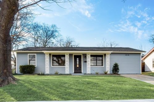1019 Aransas Dr, Euless, TX 76039-3257