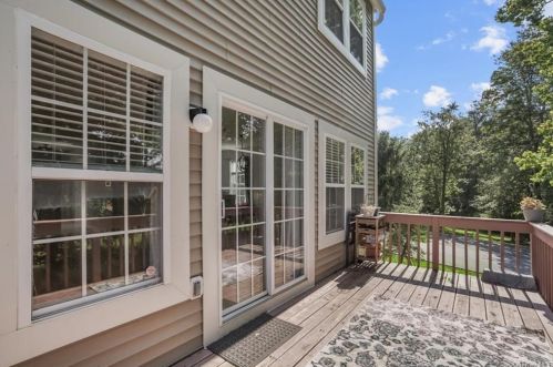 228 Mallard Ct, Yorktown Hgts NY  10598-1975 exterior