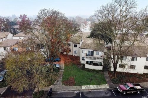 2527 Westberry Dr, Santa Rosa CA 95403-4136 exterior