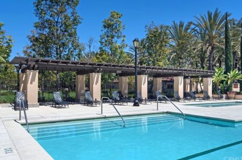 121 Blaze, Irvine CA  92618-1507 exterior