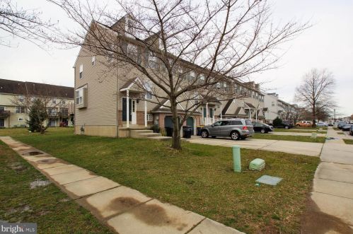 246 Northdown Dr, Dover DE  19904-9757 exterior