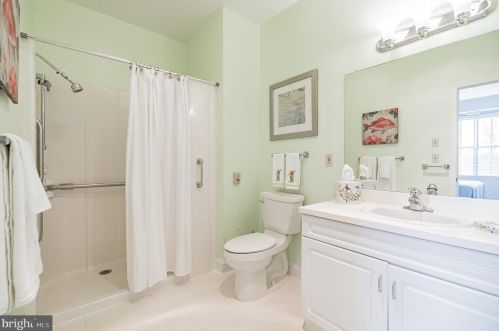 2117 Windrow Dr, Princeton NJ  08540-5023 exterior