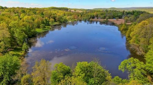 63 Bender Rd, Westtown NY  10998-3505 exterior