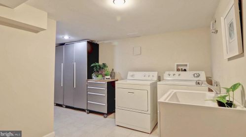 7127 Roosevelt Ave, Falls Church VA  22042-1623 exterior