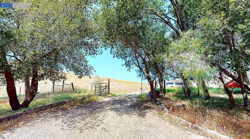 6901 Johnston Rd, Pleasanton CA  94588-9460 exterior