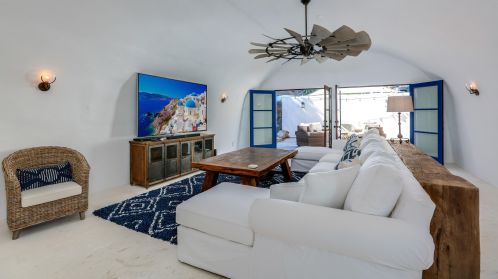 400 Camino Alturas, Palm Springs CA  92264-8996 exterior
