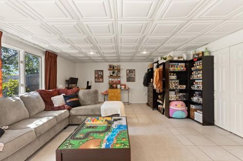 9 Noto Dr, North Providence RI  02904-2905 exterior