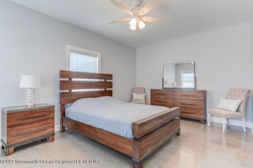 42 Kearney Ave, Pelican Island NJ  08751-1922 exterior