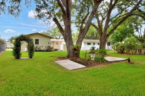 519 Flamingo Dr, Lakeland FL  33803-4825 exterior