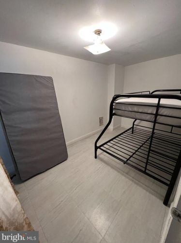 1208 Walnut St, Harrisburg PA  17103-2252 exterior