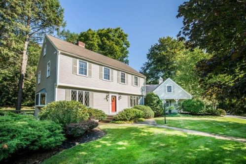 2 Surrey Ln, Danvers, MA 01923-2361