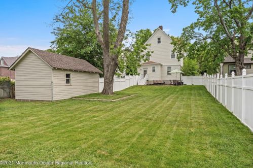 266 Spring St, Tinton Falls NJ  07701-2231 exterior