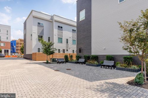 1646 5th St, Philadelphia PA  19122-1208 exterior