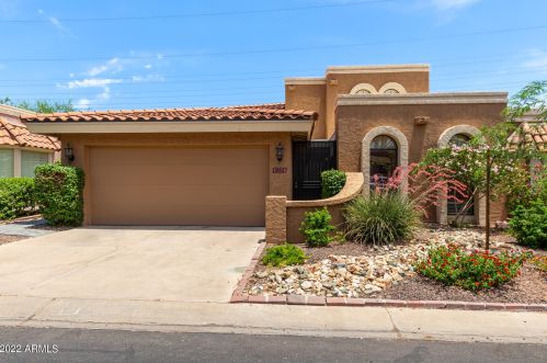 10613 11th Pl, Phoenix, AZ 85020-1139