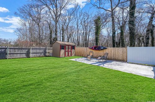 25 Audubon Ave, Holbrook NY  11741-2308 exterior
