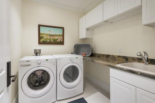 8005 Twin Eagles Loop, Kissimmee FL  34747-6431 exterior