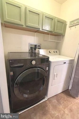 29 Johns Dr, West Enola PA  17025-2694 exterior