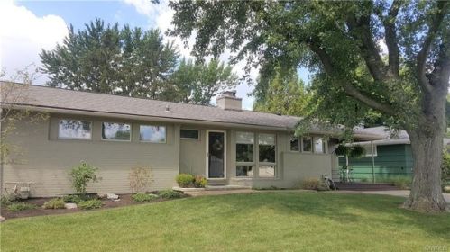 58 Woodgate Rd, Tonawanda, NY 14150-8132