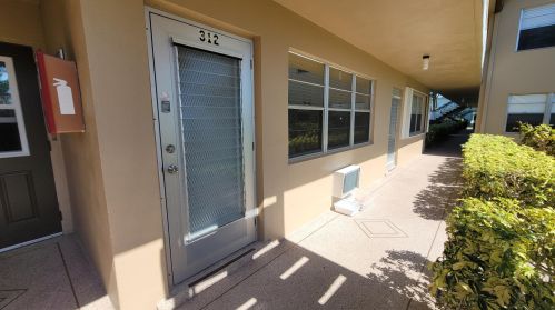312 Andover M, West Palm Beach, FL 33417-2614