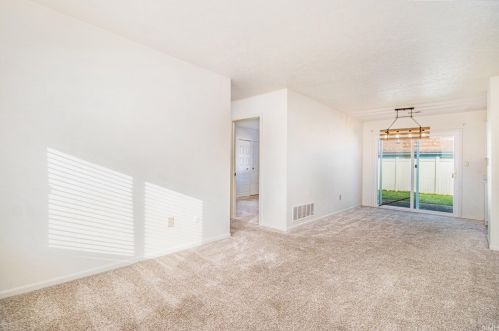 120 Redwood Ct, Mishawaka, IN 46545-3332