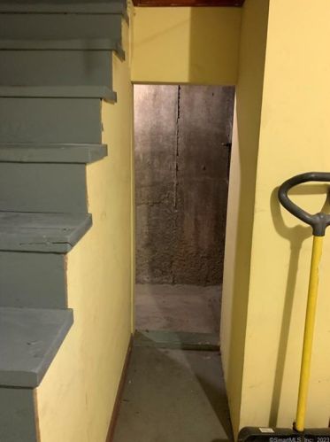 135 Voight Ave, Bridgeport CT  06606-1539 exterior