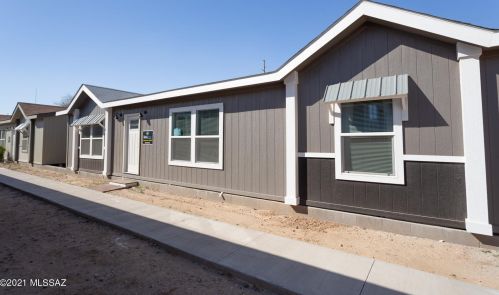 7260 Desert Plains Dr, Tucson, AZ 85743-8696