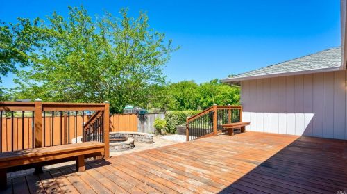 215 Simone Pl, Santa Rosa CA  95409-3736 exterior