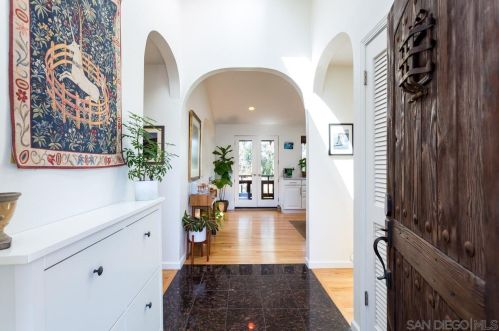 4037 Hempstead Cir, San Diego, CA 92116-2013
