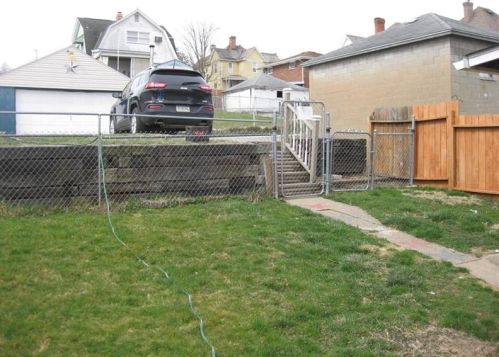 420 Isabella Ave, North Charleroi, PA 15022-2335