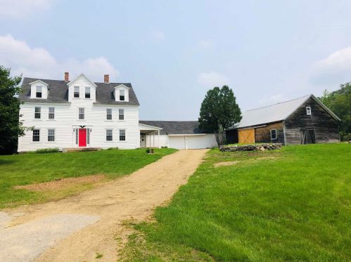 152 Bow Lake Rd, Barnstead, NH 03218-3568