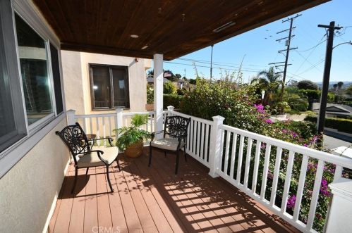 1033 Avenue A, Redondo Beach, CA 90277-4819