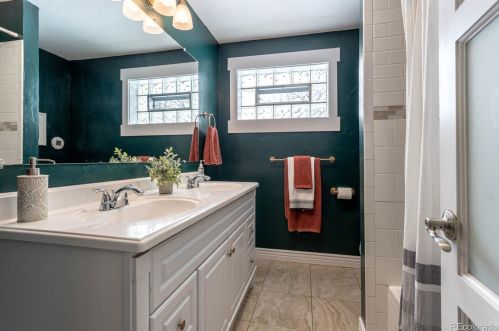 165 Ammons St, Denver CO 80232-6712 exterior