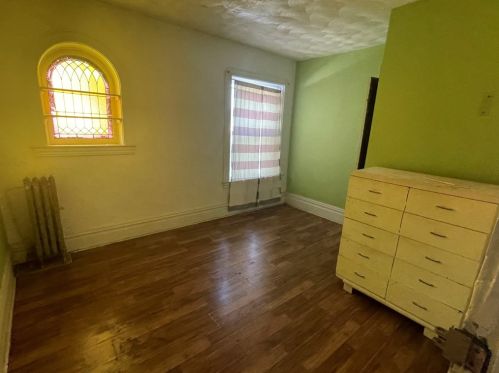 307 Graham St, Pittsburgh PA  15206-2839 exterior