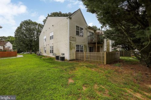 1150 Tristram Cir, West Deptford, NJ 08051-2238