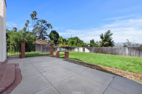 20394 Little Julies Way, Riverside CA  92507-6654 exterior