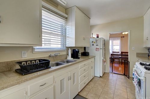 425 Laurel Ave, Brea CA  92821-6632 exterior