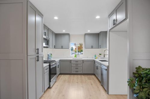 713 Rancho Ct, Manteca CA  95336-3333 exterior