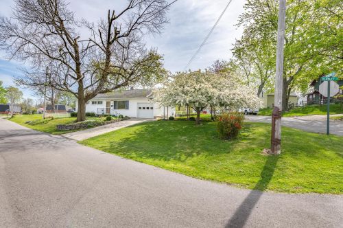 300 Stanley St, Bellefontaine OH  43311-2454 exterior