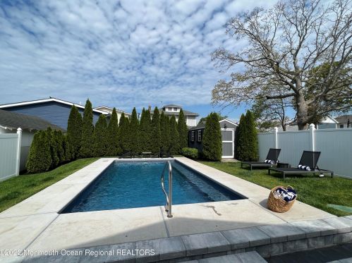 1817 Greenwood Ter, Belmar NJ 07719-2912 exterior