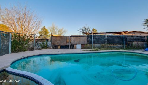 3016 Calle Canario, Tucson AZ 85746-6116 exterior