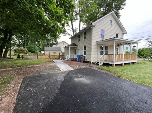 135 Autumn St, Manchester CT  06040-5519 exterior