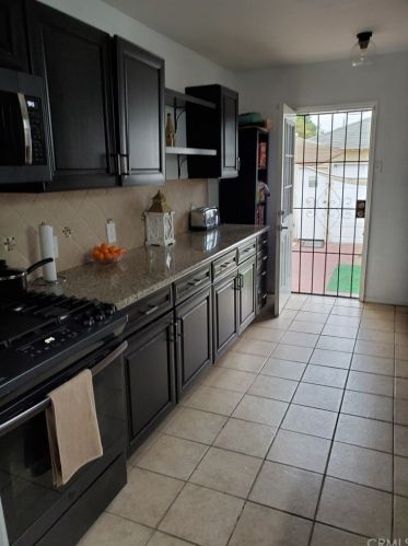 1520 Chester Ave, Compton, CA 90221-1562