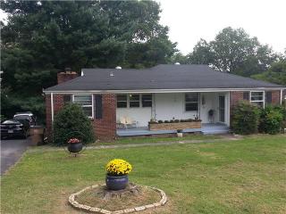 3326 Goodland Rd, Nashville, TN 37211-3229