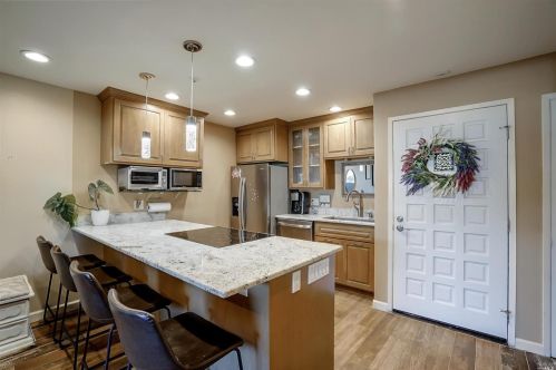 1453 Neotomas Ave, Santa Rosa, CA 95405-7545