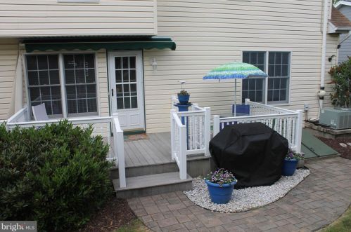 315 Hunter Path Rd, Hummelstown, PA 17036-2716