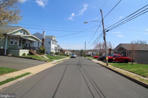 242 Duffield St, Willow Grove, PA 19090-2109