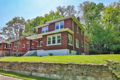 2033 Alvin St, Cincinnati, OH 45219-3037