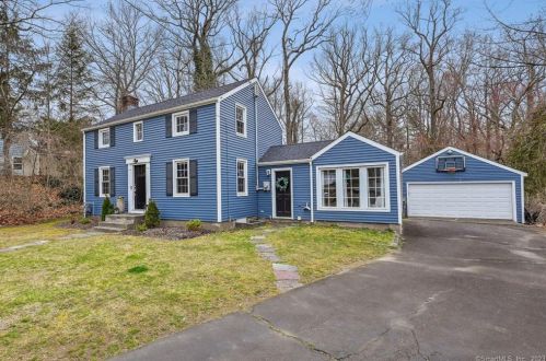141 Cedarhurst Ln, Milford, CT 06461-2723