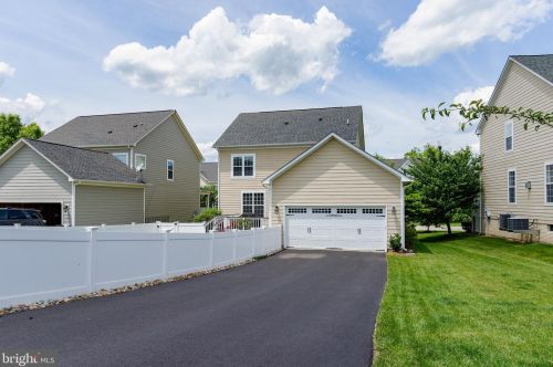 816 Kinvarra Pl, Purcellville VA  20132-3478 exterior